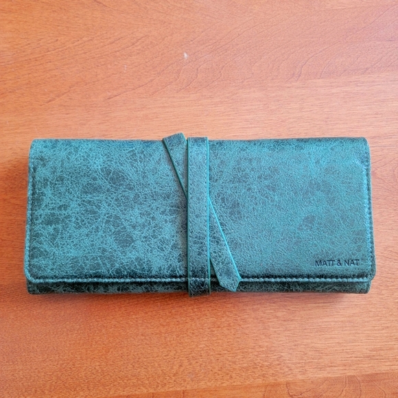 NWT Matt & Nat wallet - Picture 1 of 6